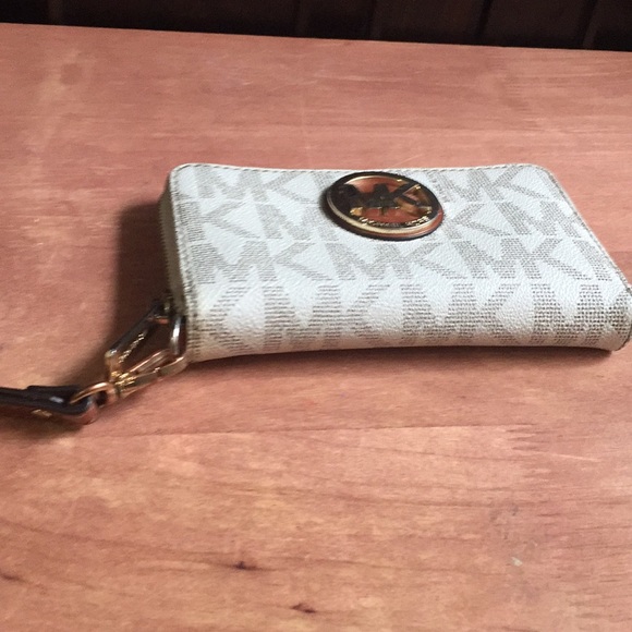 MICHAEL KORS - Picture 11 of 11